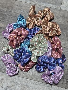 Amazon Kids Satin Scrunchie Hair Ties 20ct Mermaids & Unicorns Mix Colors *NWOT